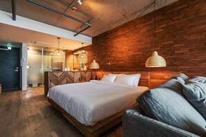 Down duvets, minibar, blackout curtains, free WiFi - Tropical Hideaway (Seogwipo)