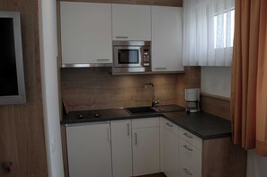 Kühlschrank, Mikrowelle, Geschirrspüler