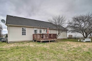 Terrace/patio - Suburban Getaway w/ Game Room, 19 Mi to Nashville! (Mt. Juliet)