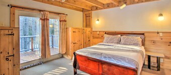 Inviting Countryside Home: 4 Mi to Long Lake!