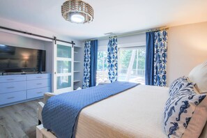 5 bedrooms, iron/ironing board, WiFi, bed sheets - Steps to Beach!  Private Heatable* Pool, Two Primary Suites, Bunk Bedroom, Two Dens & Terrific Patio (Kiawah Island)