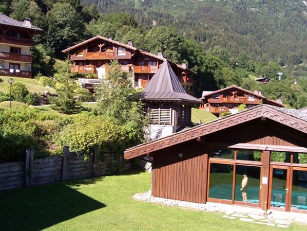 Exterior - 2-room apartment, 5 pers., skiing, parking, pool (Les Houches)
