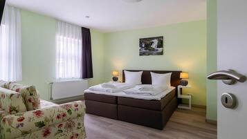 2 Schlafzimmer, Reisekinderbett, kostenloses WLAN