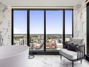 1 habitación, ropa de cama hipoalergénica y minibar 