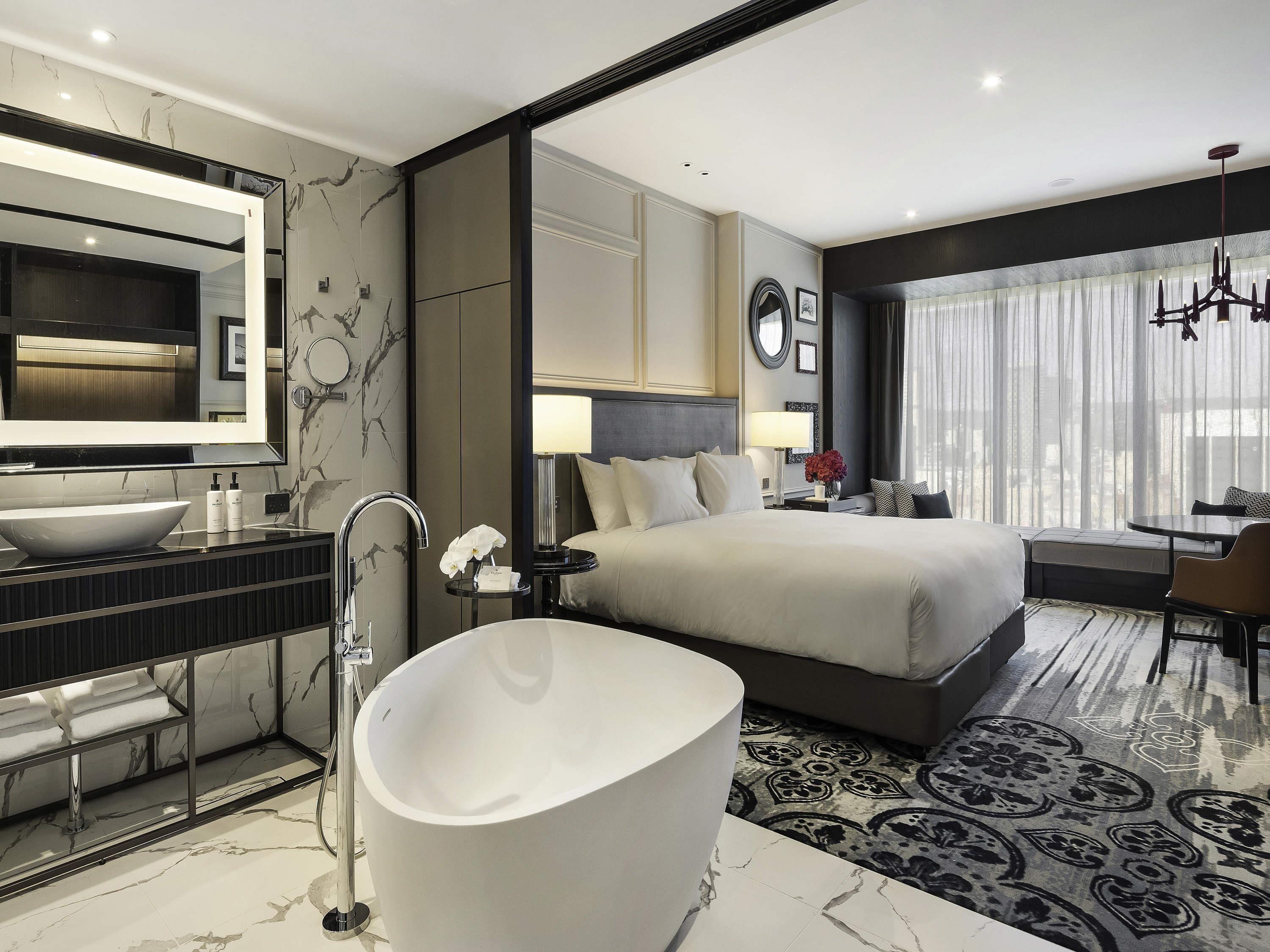 Hypo-allergenic bedding, minibar, in-room safe, laptop workspace