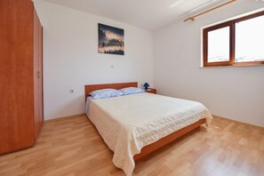 1 bedroom, Internet, bed sheets