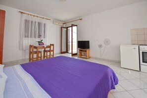 1 bedroom, Internet, bed sheets