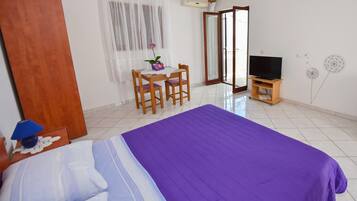 1 bedroom, internet, bed sheets