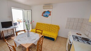 Unclassified image, 3 of 16, button - Apartments Josip, (16425), Kustici, hr (Kustici)