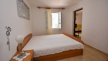 1 habitación, internet y ropa de cama