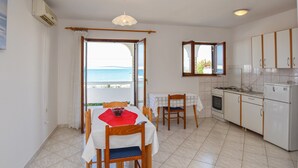 Dining - Apartments Ivan, (16417), Kustici, hr (Kustici)