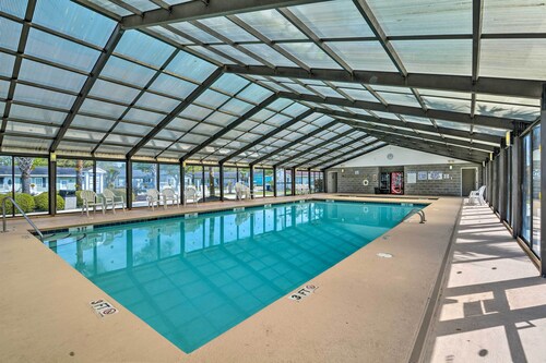 Game Room: Surfside Beach Resort Hideaway!