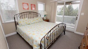 8 bedrooms, iron/ironing board, free WiFi, bed sheets