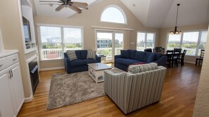 TV, fireplace, DVD player, books - Oceanside, 8 BRs, Priv Pool, Pool Table, Close to Beach Access, WW869, Bikini Bottom (Corolla)