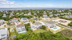 Exterior - Oceanside, 8 BRs, Priv Pool, Pool Table, Close to Beach Access, WW869, Bikini Bottom (Corolla)