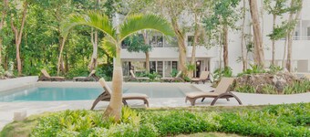 Private Tropical Home  with Pool