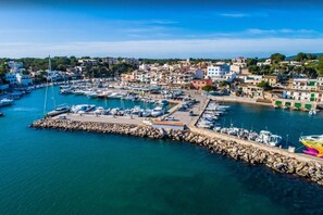 Marina - Seafront Penthouse “Es Port” with Sea View, Mountain View, Wi-Fi, A/C & Balcony (Santanyí)