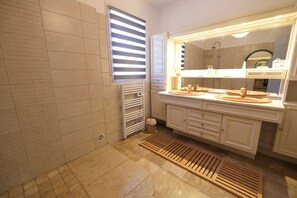 Dusche, Haartrockner