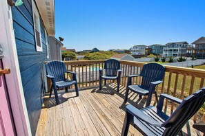 Property grounds - Semi-Oceanfront, 100 ft to beach access, Sun Decks, KH141, Blue Heaven (Kitty Hawk)