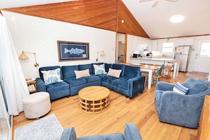 TV - Semi-Oceanfront, 100 ft to beach access, Sun Decks, KH141, Blue Heaven (Kitty Hawk)
