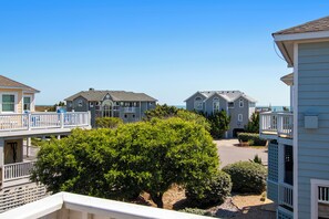 Property grounds - Oceanside, Ocean Views, Hot Tub, Close to Beach Access, 743, Golden Days (Corolla)