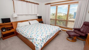 4 bedrooms, desk, iron/ironing board, free WiFi - Oceanside, Private Pool, Hot Tub, SUN-SUN, WC805, Loving Life (Corolla)
