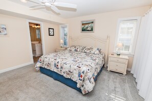 6 bedrooms, iron/ironing board, free WiFi, bed sheets