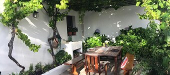  Country house with private swimming pool