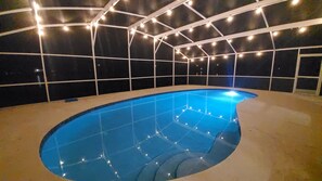 Outdoor pool, a heated pool - Large Modern 4 Bed 3 Bath Home! Heated Private Pool! Close to Attractions! (Orlando)