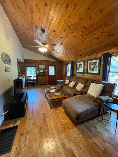 Spectacular Log Home Estate North Wing Apt