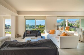 Smart TV, fireplace - Holiday villa inside a private and secure property (Lavrion)