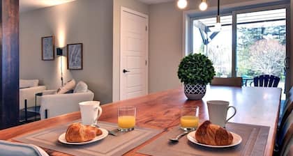 Spa, Private Pond & Beach Volleyball