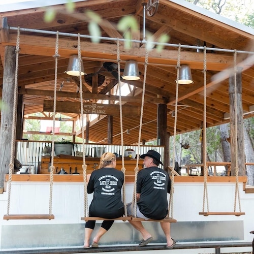 Centrally Located Vacation Rental with 7 B/R and 7 private bathrooms and Pool