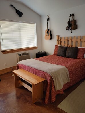 7 habitaciones, escritorio, tabla de planchar con plancha y wifi gratis 