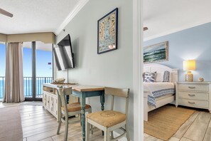 2 bedrooms, desk, iron/ironing board, free WiFi