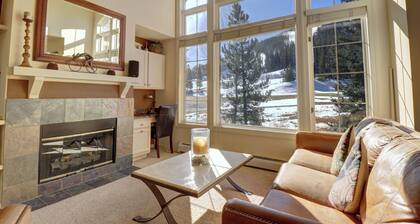 Spacious Slope-side Ski In/out Town Home, Private Garage ER12