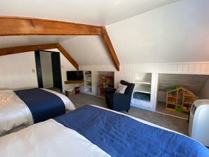 4 bedrooms, iron/ironing board, travel cot, WiFi