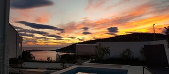 New Seafront Villa Hrvatska