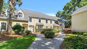 Exterior - 234 Evian Villa Steps to Pool, Tennis, Pickleball (Hilton Head Island)