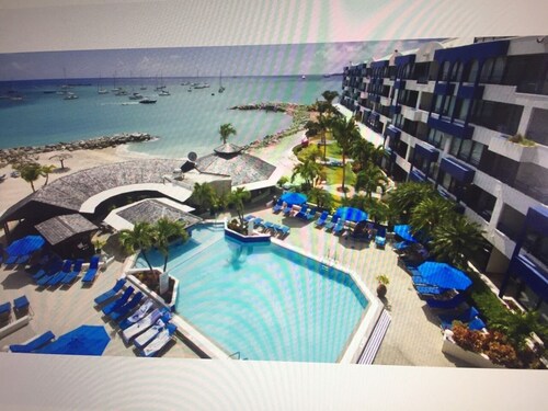 oceanfront /beautiful resort