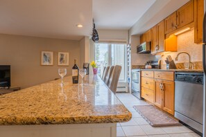 Fridge, microwave, oven, stovetop - 1 min free bus ride to Peak 8  or 5 min walking, cozy condo perfect for 7  (Breckenridge)