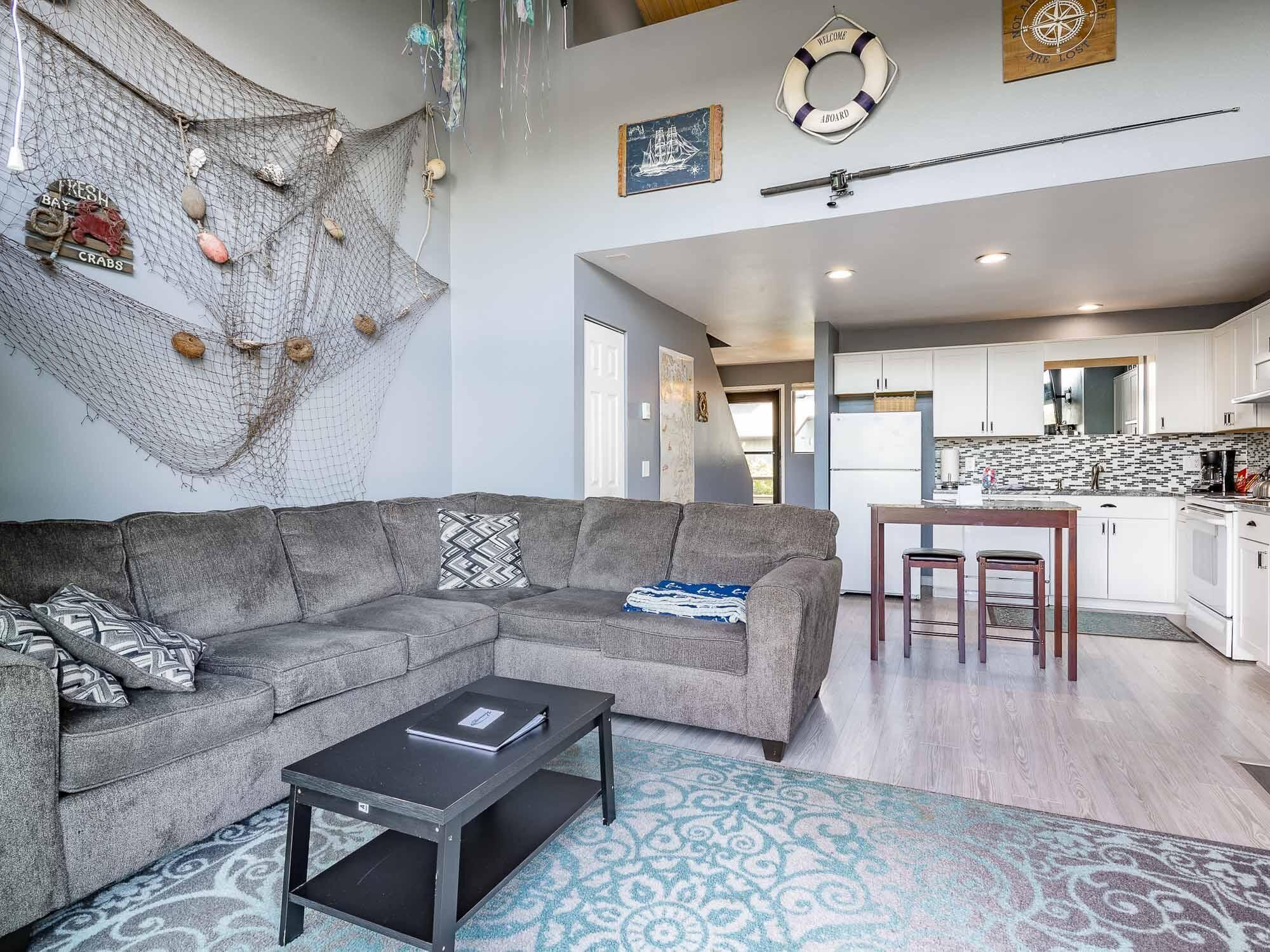 智能电视、壁炉、DVD 播放器、桌上足球