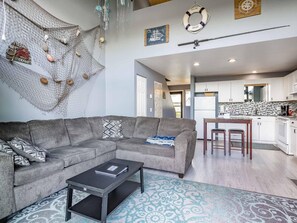 Smart TV, fireplace, DVD player, table football