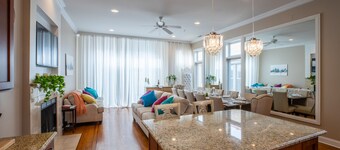 NEW LUXURY PENTHOUSE CONDO