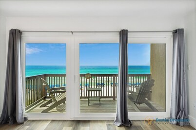 🐚 Silver Beach Retreat | Beachfront | Free VIP Package + Beach Chair Service