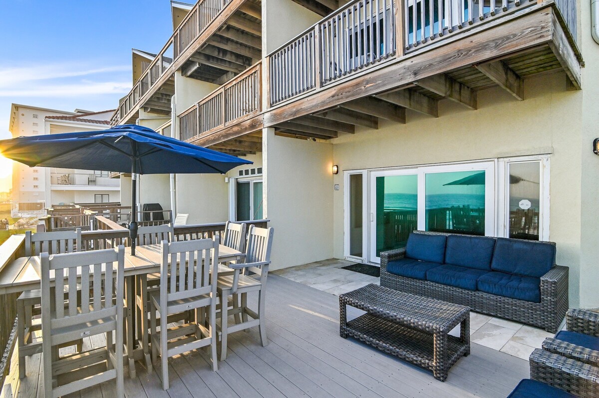 Photo 35 of 🏖️🐚 Silver Beach Retreat | Beachfront | Free VIP Package & Beach Chair Service!