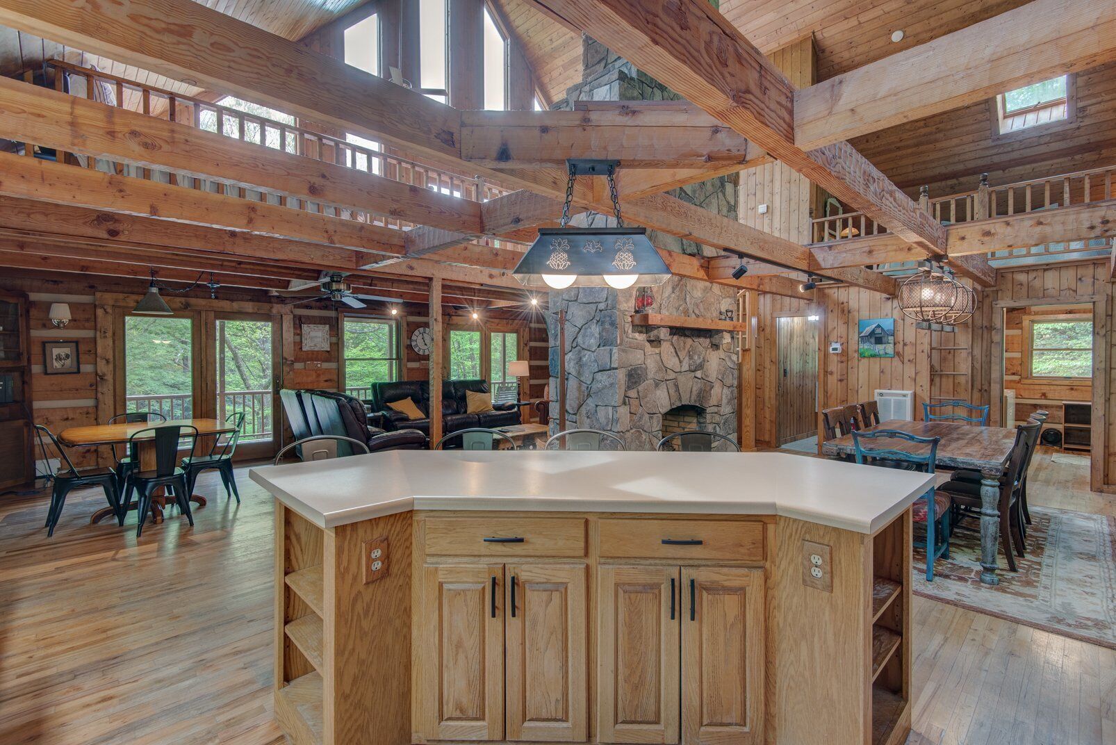 المنشأة من الداخل