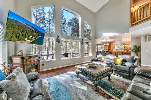 Cattlemans Lodge -6BR/3BA, Spa, Pool Table