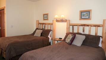 2 bedrooms, WiFi, bed sheets