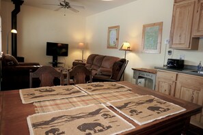 Smart TV, fireplace